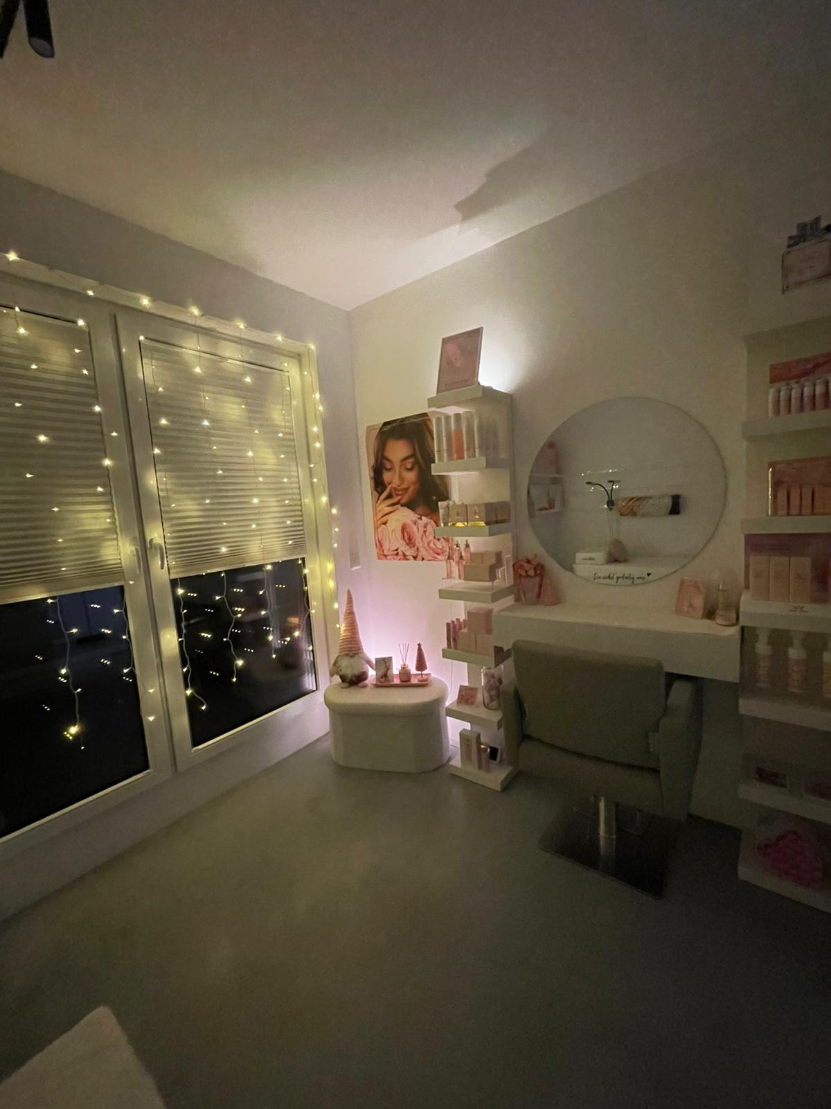 Beauty Dreams Studio - Styling Ecke mit Produkten